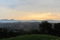 frueher-morgen-in-kampala-naehe-j-m-hotel