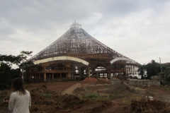 im-bau-kongresszentrum-fuer-den-papstbesuch-im